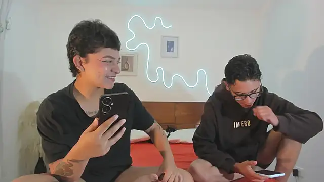 Snapshot of hardcoreheat_ind chatting on 03.10.26 hardcoreheat ind online show from 03.10.26