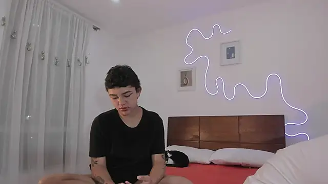 Snapshot of hardcoreheat_ind chatting on 03.12.26 hardcoreheat ind online show from 03.12.26