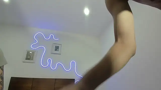 Snapshot of hardcoreheat_ind chatting on 03.15.26 hardcoreheat ind online show from 03.15.26