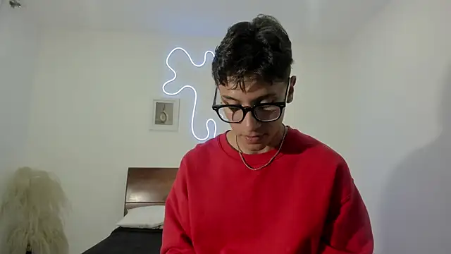 Snapshot of hardcoreheat_ind chatting on 03.17.26 hardcoreheat ind online show from 03.17.26