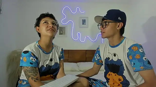 Snapshot of hardcoreheat_ind chatting on 03.26.26 hardcoreheat ind online show from 03.26.26