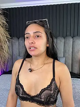 Nanda vixen  online show from 04.25.26