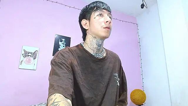 Snapshot of skyseados chatting on 02.09.26 skyseados online show from 02.09.26