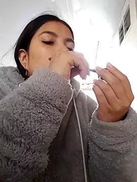 Snapshot of Ariana_Castillo__ chatting on 03.25.26 Ariana Castillo online show from 03.25.26