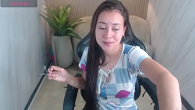 lili mint tf online show from 04.30.26