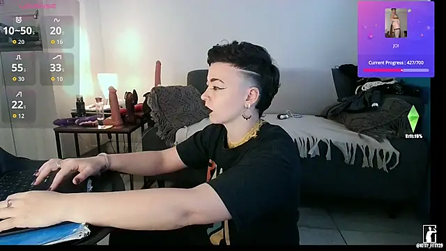 kittyfitty29 online show from 04.22.26