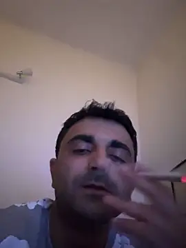 Snapshot of elia2711 chatting on 03.26.26 elia2711 online show from 03.26.26