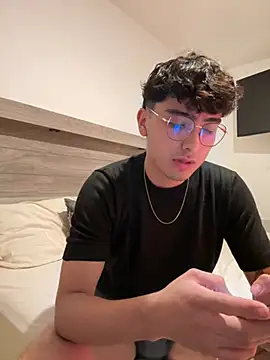 Snapshot of Demiancat chatting on 02.18.26 Demiancat online show from 02.18.26