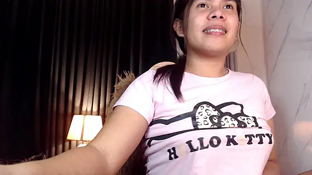 Snapshot of Mooree_naba chatting on 11.15.25 Mooree naba online show from 11.15.25