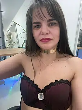 Snapshot of Eziath chatting on 02.12.26 Eziath online show from 02.12.26