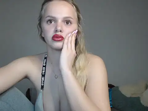 Snapshot of KeylaStar chatting on 03.08.26 KeylaStar online show from 03.08.26