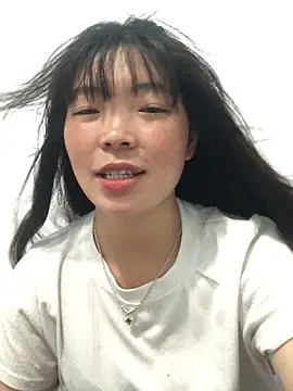 Snapshot of cuty_lusy chatting on 05.16.26 cuty lusy online show from 05.16.26