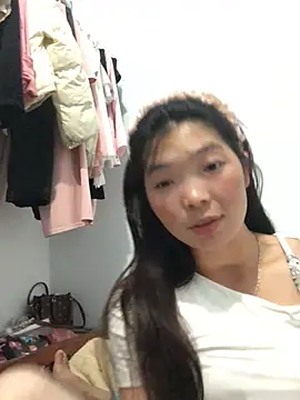 Snapshot of cuty_lusy chatting on 05.24.26 cuty lusy online show from 05.24.26