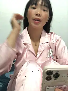 Snapshot of cuty_lusy chatting on 06.14.26 cuty lusy online show from 06.14.26