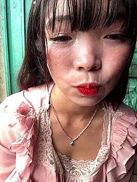 Snapshot of cuty_lusy chatting on 06.19.26 cuty lusy online show from 06.19.26