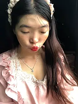 cuty lusy online show from 08.04.26