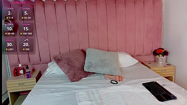 Caroline Smit online show from 04.06.26