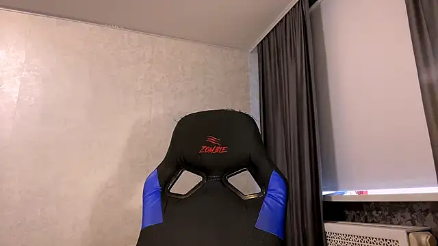 Snapshot of TaliCaan chatting on 02.11.26 TaliCaan online show from 02.11.26