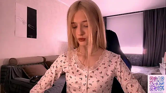 Snapshot of TaliCaan chatting on 03.22.26 TaliCaan online show from 03.22.26