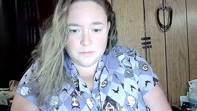 Snapshot of ladylynn13 chatting on 02.12.26 ladylynn13 online show from 02.12.26