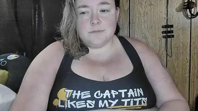 Snapshot of ladylynn13 chatting on 03.17.26 ladylynn13 online show from 03.17.26