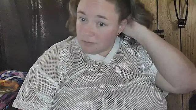 Snapshot of ladylynn13 chatting on 03.19.26 ladylynn13 online show from 03.19.26