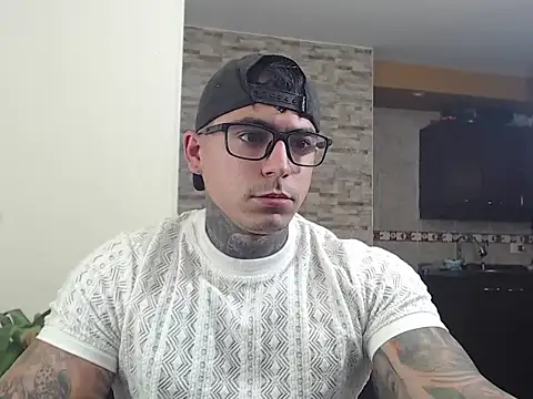 Snapshot of maxstrom111 chatting on 02.08.26 maxstrom111 online show from 02.08.26