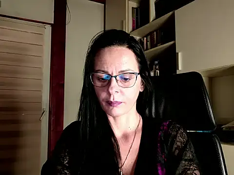 MiriamDelyn online show from 02.12.26
