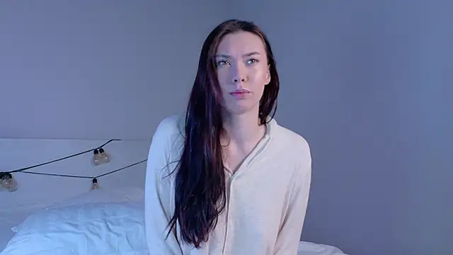 gwenonl1ne online show from 04.24.26