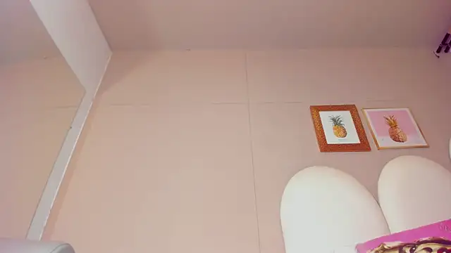 luna bradley  online show from 04.24.26