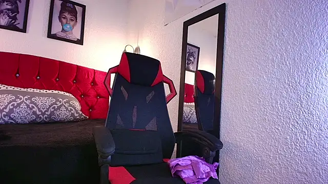 AiraMoreau online show from 03.26.26