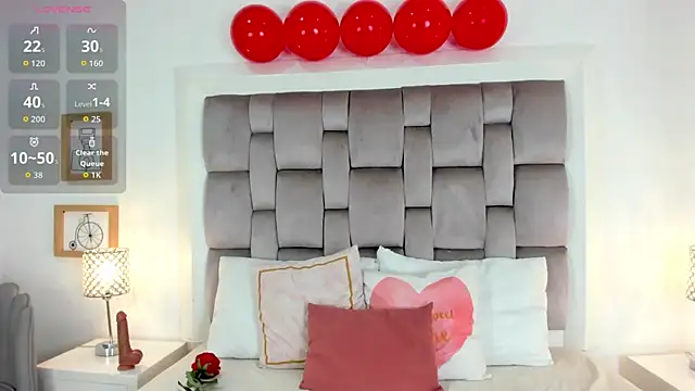 Snapshot of zharia_lux_25 chatting on 02.14.26 zharia lux 25 online show from 02.14.26