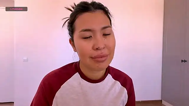 Snapshot of AdelShah chatting on 02.13.26 AdelShah online show from 02.13.26