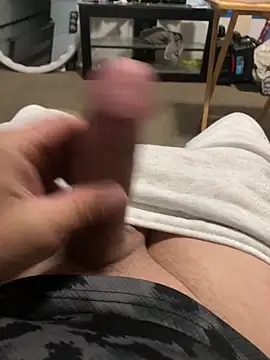 Snapshot of Bighardthrobbingcock4 chatting on 02.17.26 Bighardthrobbingcock4 online show from 02.17.26