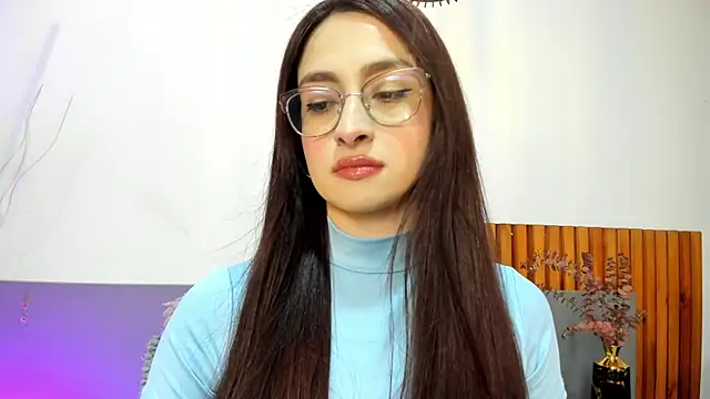AndraCyruss online show from 04.29.26