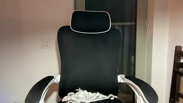 minniebunnyyy online show from 03.04.26