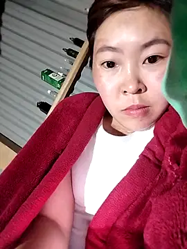 Snapshot of Yiyoongg chatting on 03.03.26 Yiyoongg online show from 03.03.26