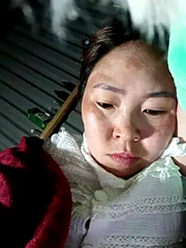 Snapshot of Yiyoongg chatting on 03.11.26 Yiyoongg online show from 03.11.26