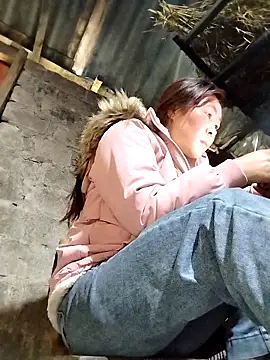 Snapshot of Yiyoongg chatting on 03.18.26 Yiyoongg online show from 03.18.26