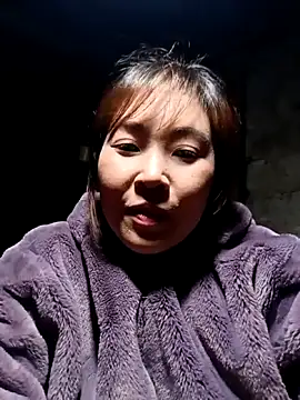 Snapshot of Yiyoongg chatting on 03.22.26 Yiyoongg online show from 03.22.26