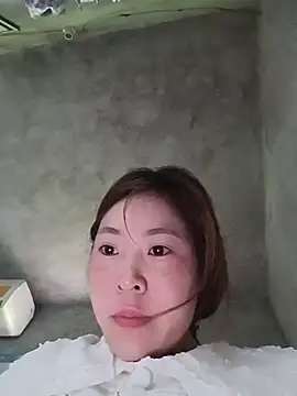 Snapshot of Yiyoongg chatting on 06.29.26 Yiyoongg online show from 06.29.26