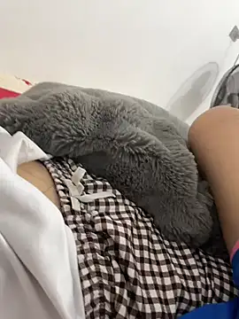 huyenzz online show from 02.23.26