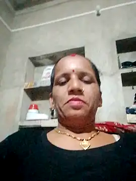 Snapshot of Anitarakkoli chatting on 06.13.26 Anitarakkoli online show from 06.13.26