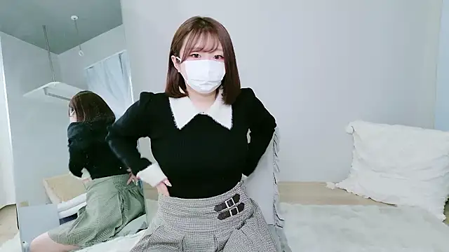 Snapshot of Saki_chanF chatting on 02.17.26 Saki chanF online show from 02.17.26