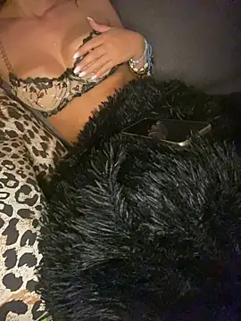 little dreamer  online show from 03.13.26