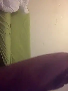 Snapshot of girl-boy69 chatting on 02.08.26 girl-boy69 online show from 02.08.26