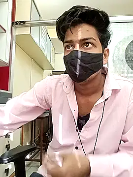 Snapshot of hotyboy_89 chatting on 03.12.26 hotyboy 89 online show from 03.12.26