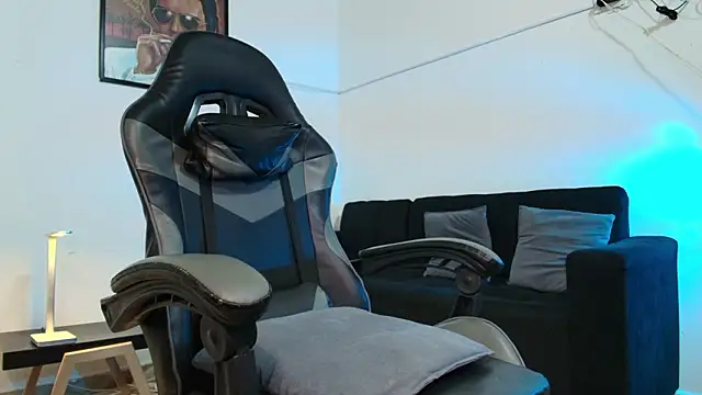 Snapshot of Xanderstone00 chatting on 03.24.26 Xanderstone00 online show from 03.24.26