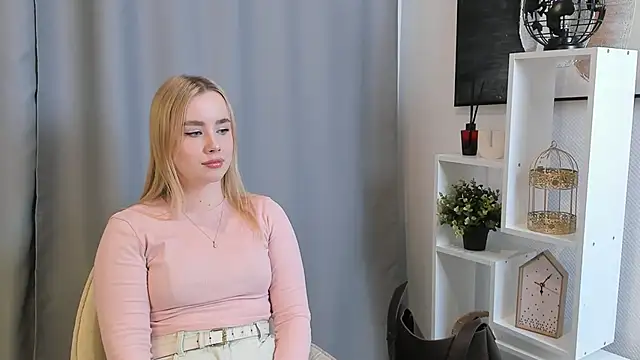 Snapshot of IvetteLabore chatting on 02.09.26 IvetteLabore online show from 02.09.26