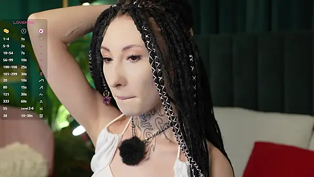 Snapshot of roxy_morrison_x chatting on 03.19.26 roxy morrison x online show from 03.19.26